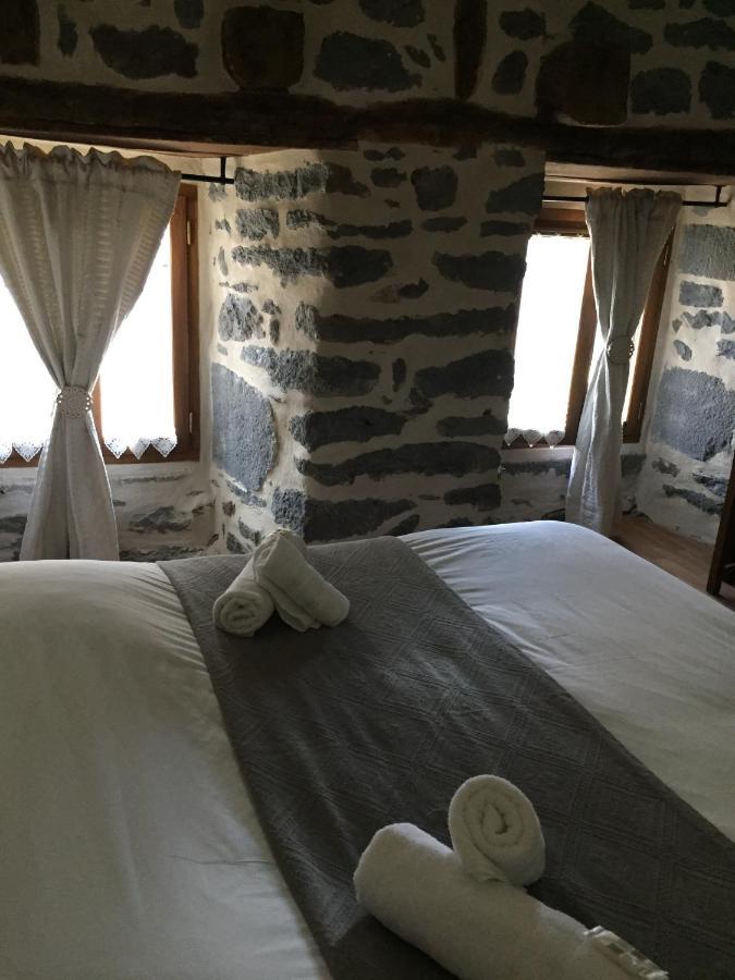 Auberge Les Fontilles Coltines Eksteriør bilde