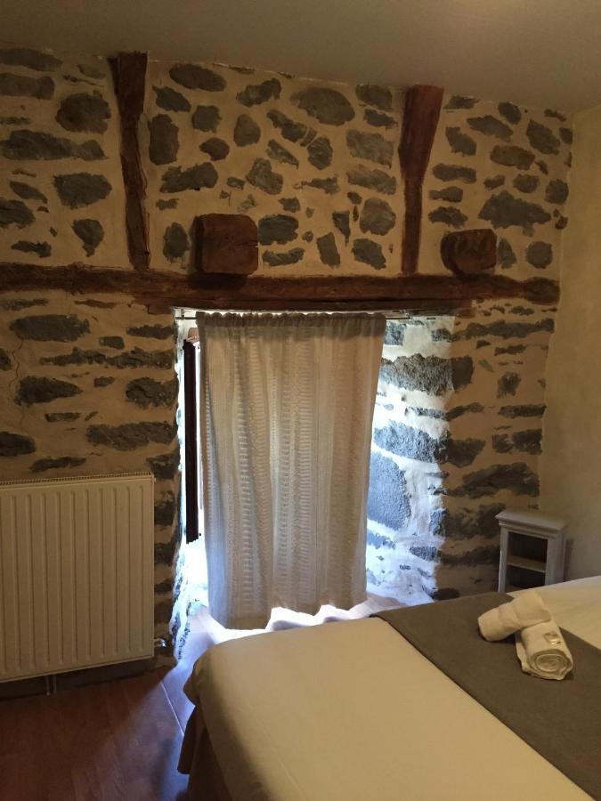 Auberge Les Fontilles Coltines Eksteriør bilde