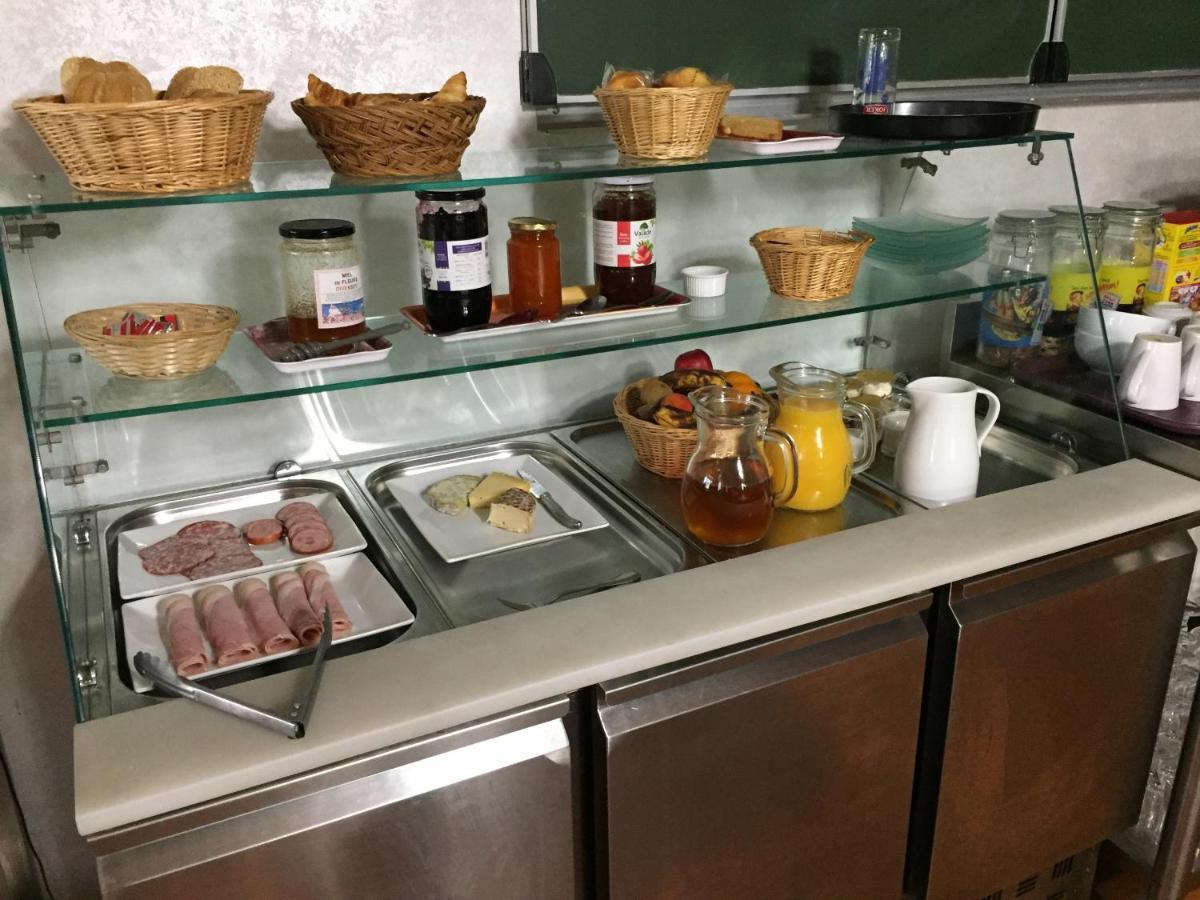 Auberge Les Fontilles Coltines Eksteriør bilde